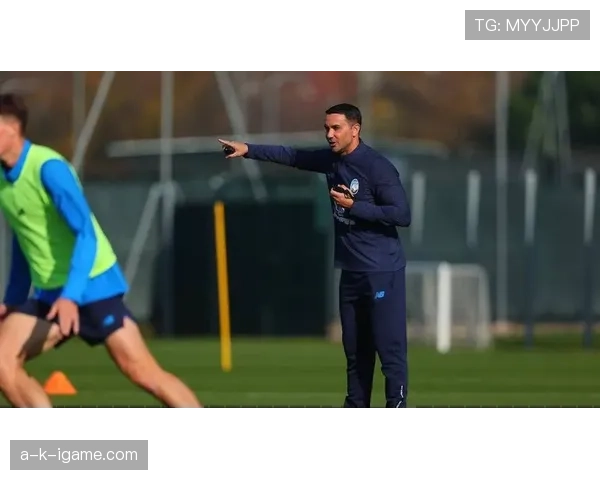 德凯特拉雷表现低迷，球队士气受挫亟待重振