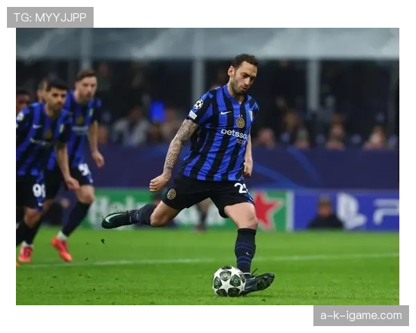 恰尔汗奥卢中场稳健发挥,助球队持续提升竞争力 恰尔汗奥卢中场稳健发挥,助球队持续提升竞争力