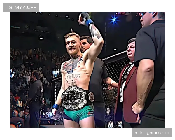 康纳·麦格雷戈在家练拳时顺手给车库镶了金边