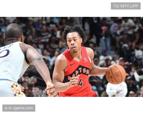 斯科蒂·巴恩斯无球跑动提升球队三分效率显著拉开空间