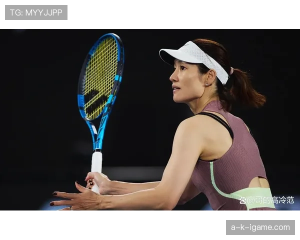 李娜穿得像邻家阿姨，随手却能秒掉你一年工资