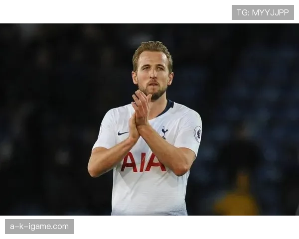 哈里·凯恩一张私人飞机照，瞬间把我的月薪变成小票